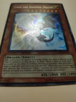 Light and Darkness Dragon YG01-EN001 LP Yu-Gi-Oh! - Image 4