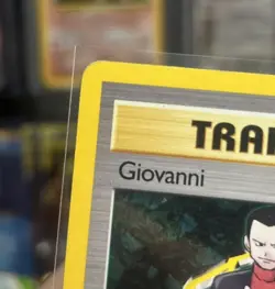 2000 Pokemon Trainer Giovanni 18/132 Gym Challenge Holo MP - Image 2