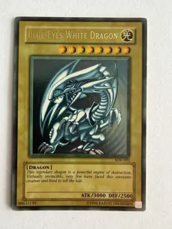 Blue-Eyes White Dragon – SDK-001 (Starter Deck Kaiba) Ultra Rare Holo - Image 1