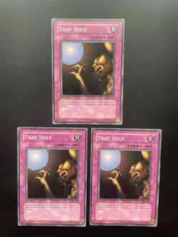 Yugioh Trap Hole SKE-042 Common 1st Edition MP/HP X3 - Image 1