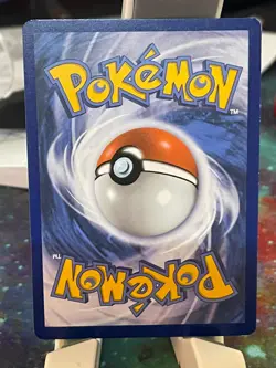 POKEMON LUGIA 132/185 RARE REVERSE HOLOFOIL VIVID VOLTAGE NM CARD - Image 2