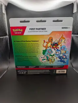 1x *NEW SEALED* Pokemon TCG: First Partner Illustration Collection Series 1 - Image 2