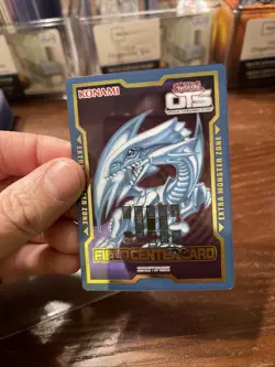 Yu-Gi-Oh Blue-Eyes White Dragon OTS Field Center Card Official - Image 4