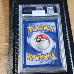 Pokemon Squirtle Team Rocket 1st Edition PSA 8 Regular 68/82 2000 - Image 2