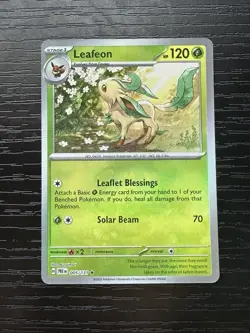 Leafeon (Master Ball Pattern) 005/131 Sv: Prismatic Evolutions Holo Pokemon - Image 1