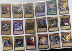 HUGE VINTAGE Yu-Gi-Oh Card Collection (400+) All vintage + Tons of First Edition - Image 4
