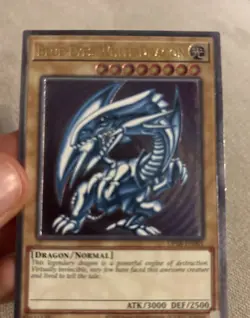 YuGiOh! Blue-Eyes White Dragon OP28-EN001 Ultimate Rare Video Euro Low GEM - Image 4