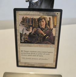 Mother of Runes - Urza's Legacy - Uncommon White Cleric Regular - MTG - Image 1