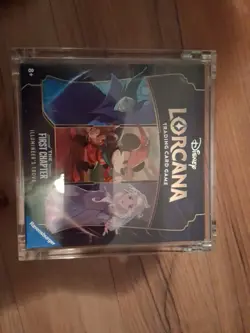 Disney Lorcana The First Chapter ILLUMINNERS TROVE BOX SET SEALED W/PROTECTOR.! 4050368981745 - Image 2