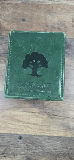 Magic the Gathering MTG Mana Flip Deck Box Ultra Pro GREEN Magnetic Pre Owned - Image 4