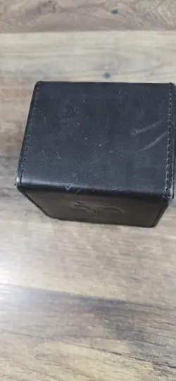 Magic the Gathering MTG Mana Flip Deck Box Ultra Pro BLACK Magnetic Pre Owned - Image 2