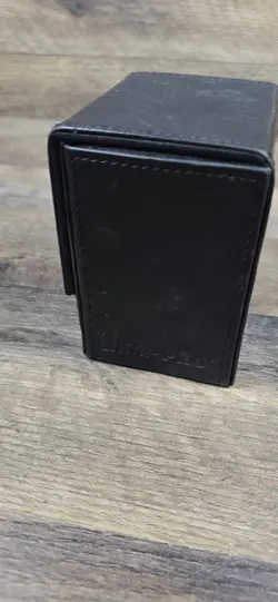 Magic the Gathering MTG Mana Flip Deck Box Ultra Pro BLACK Magnetic Pre Owned - Image 5