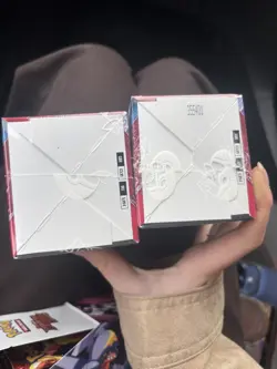 Pokemon TCG Destined Rivals Half Booster Box 18 Packs Factory New & Sealed - Image 4