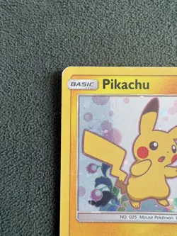 Pokemon TCG ⚡Pikachu⚡ Sun & Moon Black Star Promo Holo Card SM162 with Swirl - Image 2