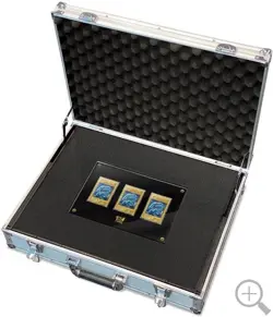 Yu-Gi-Oh ! 25th Anniversary Ultimate Kaiba Blue-Eyes White Dragon with Case Set - Image 2