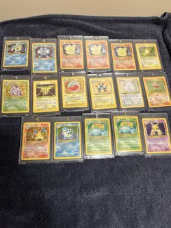 Base Set Pokemon holo lot. 17 total cards - Image 1