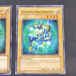 Yugioh TCG - 2x Elemental Hero Sparkman - LCGX-EN006 + YSD-EN010 LP/MP 1st 2006 - Image 4