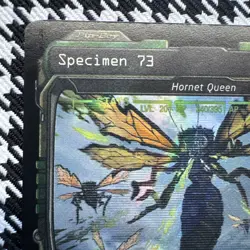 Specimen 73 - Hornet Queen (Showcase) #350 (NM) Fallout PIP Magic MTG - Image 2