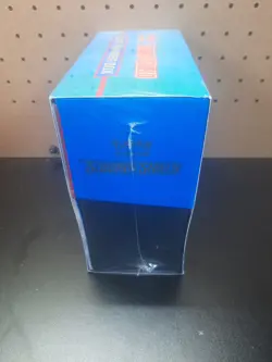 POKEMON TCG SWORD & SHIELD BASE SET ZAMAZENTA ELITE TRAINER BOX FACTORY SEALED - Image 4