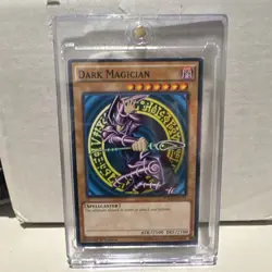 Konami Dark Magician 1st Edition YGLD-EN001 Spellcaster Yu-Gi-Oh! TCG Card - Image 1