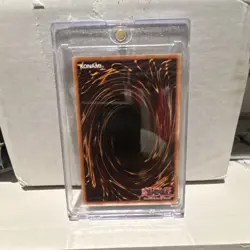 Konami Dark Magician 1st Edition YGLD-EN001 Spellcaster Yu-Gi-Oh! TCG Card - Image 2