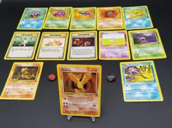 Pokeman 1999 Fossil Set Lot Holo Moltres 12/62 13 cards + 2 Vintage Glass Beads - Image 1
