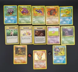 Pokeman 1999 Fossil Set Lot Holo Moltres 12/62 13 cards + 2 Vintage Glass Beads - Image 3