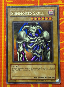 YUGIOH SUMMONED SKULL ULTRA RARE HEAVY PLAY MRD-003 NA PRINT SLIGHTLY WAVY - Image 1