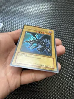 Red-Eyes B. Dragon Ultra Rare Unlimited SDJ-001 NM Yugioh - Image 4