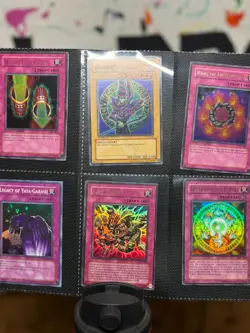 Yu-Gi-Oh Ultra & Super Rare Bundle – Dark Magician + Classic Trap Cards - Image 2