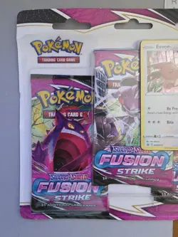Pokemon Sword & Shield Fusion Strike 3-Pack Booster Blister (Eevee version) - Image 3