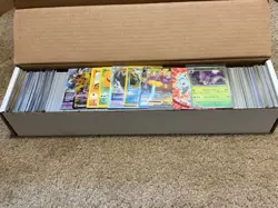 huge pokemon card lot 800-1000 Cards! - Image 1