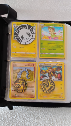 Pokemon card bundle (comes with binder) - 300+ cards - Image 2