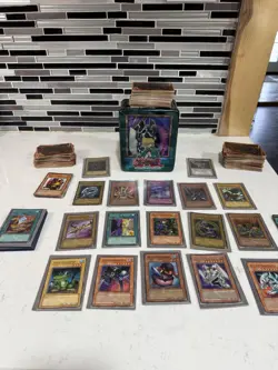 Vintage Yu-Gi-Oh Card Lot 400+Blue Eyed White Dragon Dark Magician Holos Bulk - Image 1
