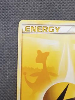 2010 Lightning Energy Ampharos 118/123 Heartgold & Soulsilver Pokemon TCG - Image 3
