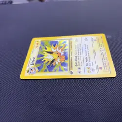 Pokemon TCG Jolteon 04/64 1st Edition Jungle Holo - Image 2