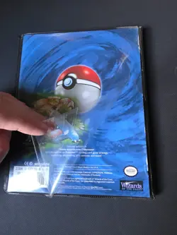 Pokemon Original Trading Card Folder 1999 Charizard Pikachu blastoise DAMAGED - Image 3