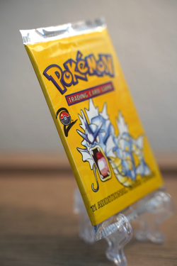 21.08g Pokemon TCG Base Set 2 Booster Pack 2000 Gyarados Art WOTC Vintage Sealed - Image 4