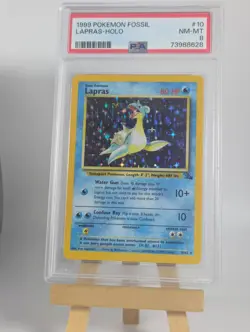 1999 POKEMON FOSSIL #10 LAPRAS - HOLO PSA 8 - Vintage WOTC - Image 3
