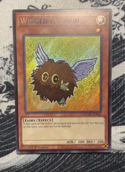 Yu-Gi-Oh! Winged Kuriboh MZMU-EN064 Maze of Muertos 1st Edition, HOLO BLEED, NM - Image 1