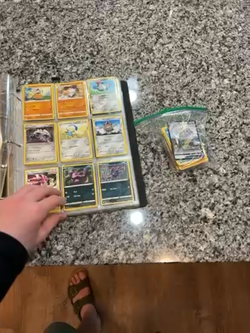 Pokemon 200ish Pokemon TCG Trading Cards Collection - Image 2