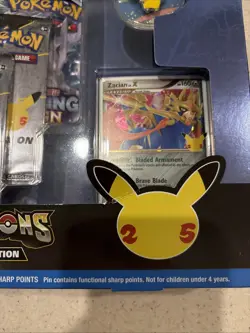 Pokemon TCG 25th Anniversary Celebrations Zacian Pin Box Exclusive Brand New - Image 4