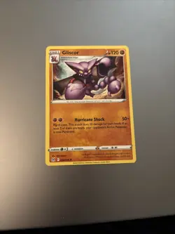 096/196 Gliscor Card Pokemon Trading Card Game : SWSH-11 Lost Origin 2022 - Image 1