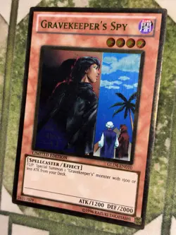YuGiOh GRAVEKEEPER'S SPY Gold Rare Limited Edition GLD4-EN010 - Image 1