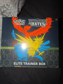 Pokemon TCG: Hidden Fates Trainer Box, 2019 820650804731 - Image 1