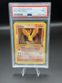 Moltres 12/62 Pokemon - 1999 - Fossil - Holo - PSA 9 - BEAUTIFUL! - Image 3