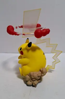 POKEMON CELEBRATIONS PREMIUM GIGANTAMAX PIKACHU VMAX 25TH ANNIVERSARY FIGURE - Image 2