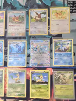 Pokemon 28 Card Mixed Eeveelutions Lot. - Image 3