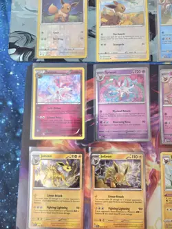 Pokemon 28 Card Mixed Eeveelutions Lot. - Image 4