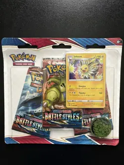 Pokemon TCG: Sword & Shield Battle Styles Blister Pack with 3 Booster Packs 820650808227 - Image 1